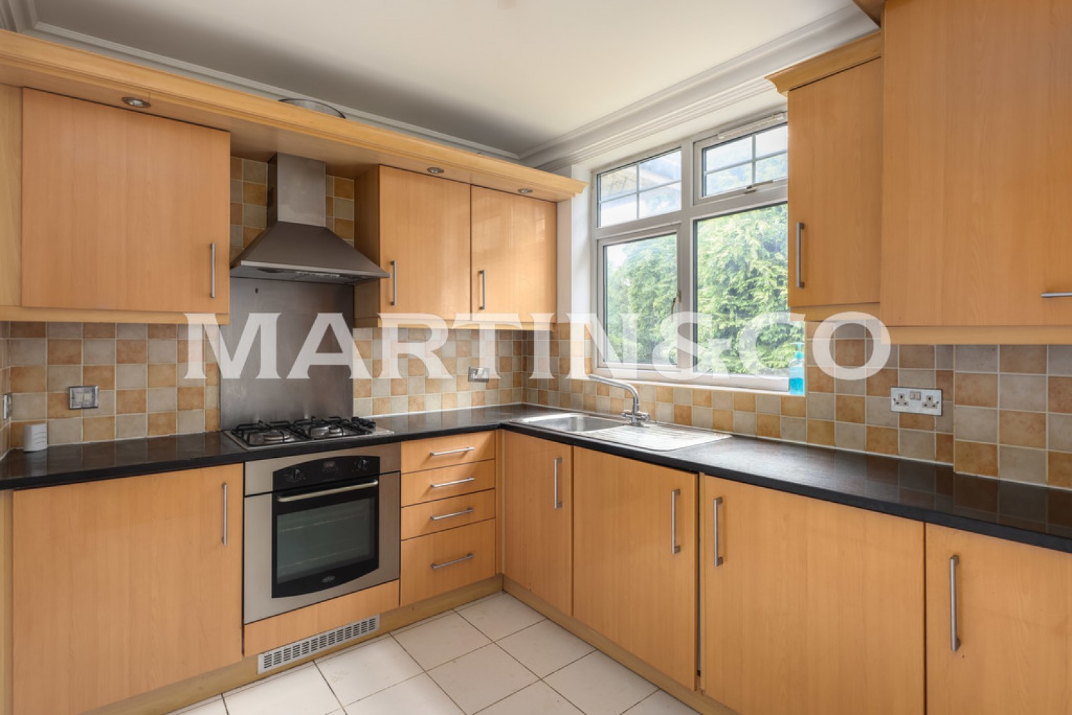 1 bedroom Flat for Letting Empress House, 7 Blake Hall Crescent