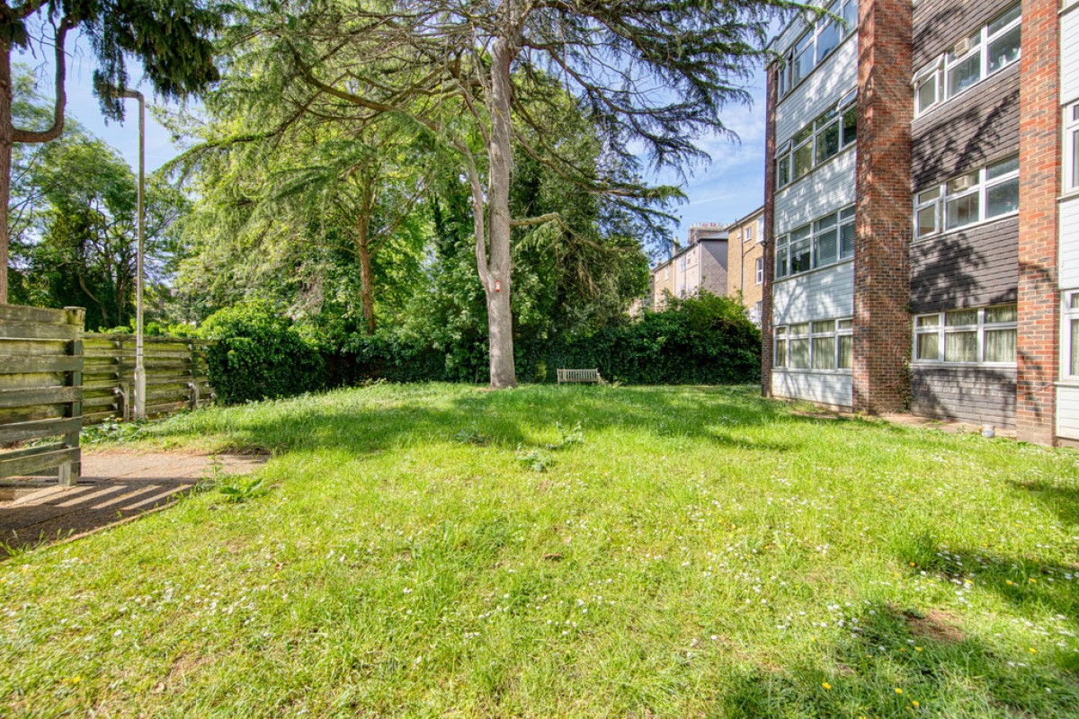 Chelston Court, Grosvenor Road