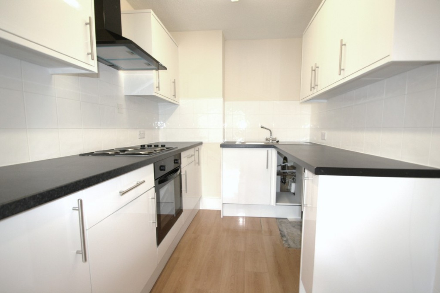 2 bedroom Flat for Letting Thurlow Court, Wanstead, London
