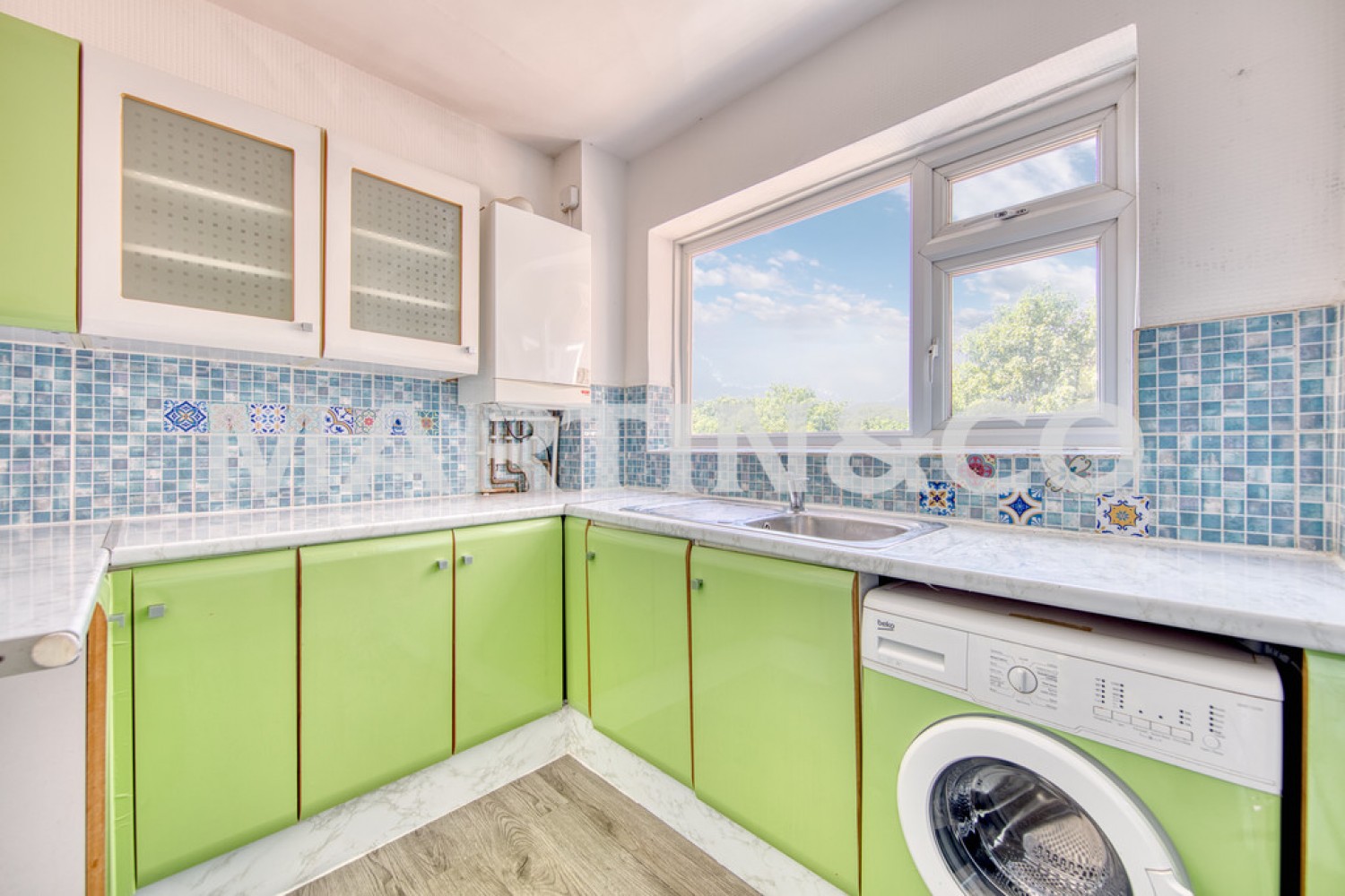 2 bedroom Flat for Letting Kingsley Court, New Wanstead, Wanstead