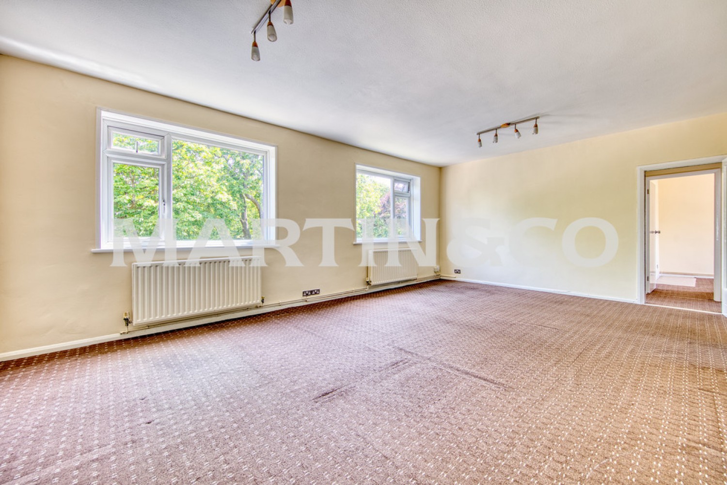 2 bedroom Flat for Letting Kingsley Court, New Wanstead, Wanstead