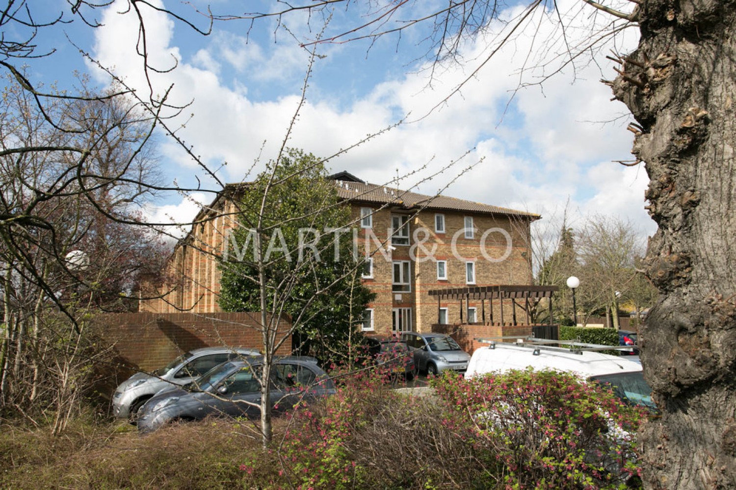 1 bedroom Property for Sale Ennerdale Court, Wanstead