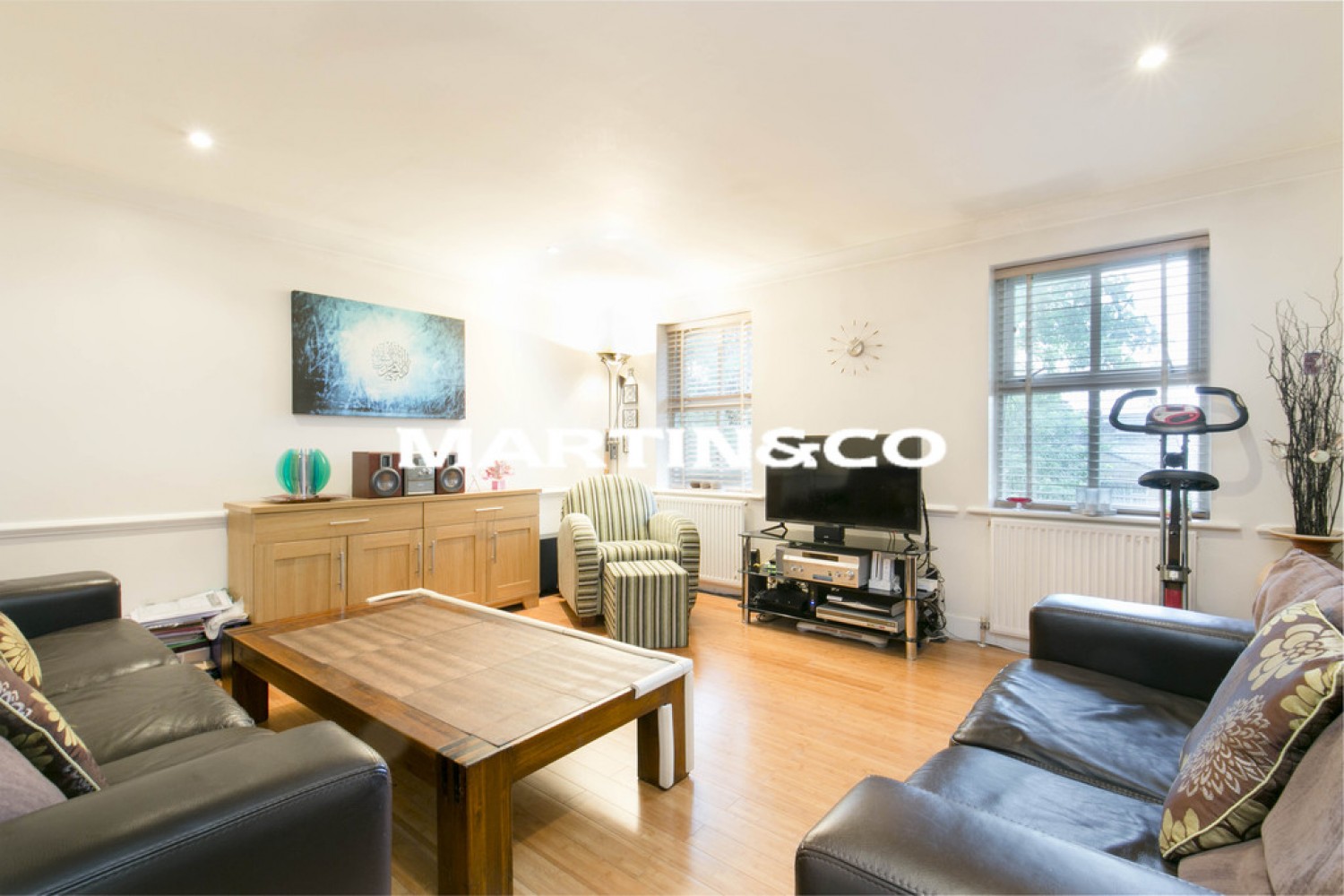 2 bedroom Flat for Letting The Ridings, Wanstead, Redbridge