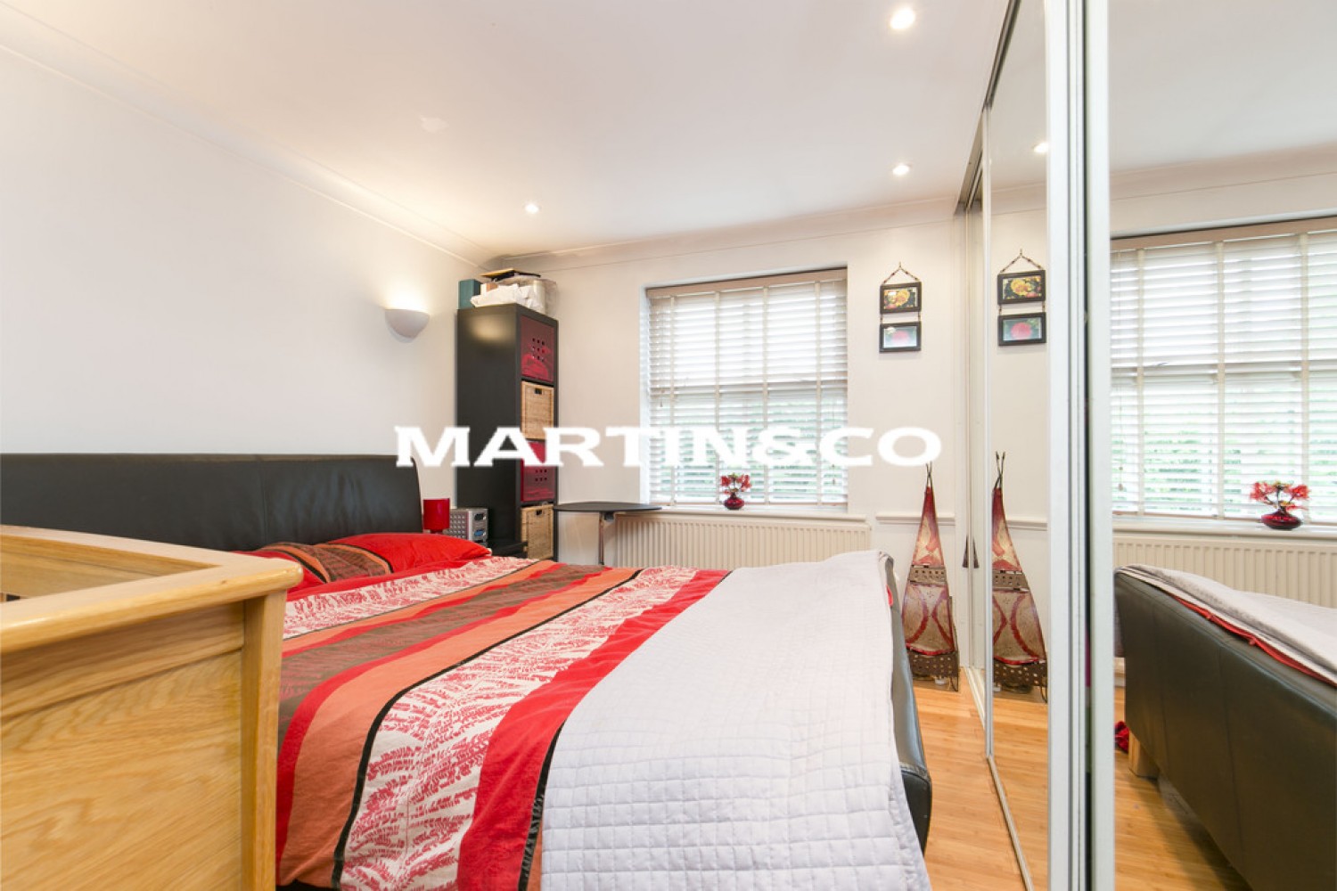 2 bedroom Flat for Letting The Ridings, Wanstead, Redbridge