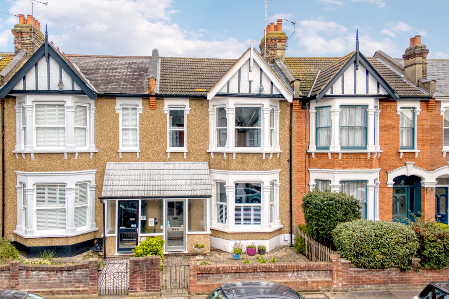 3 bedroom House for Sale Dover Road, Aldersbrook