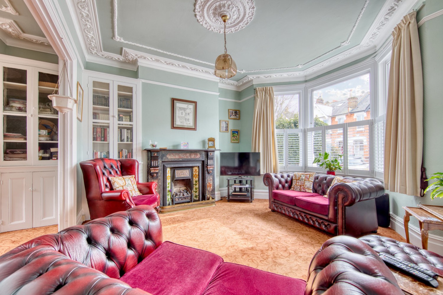 3 bedroom House for Sale Dover Road, Aldersbrook