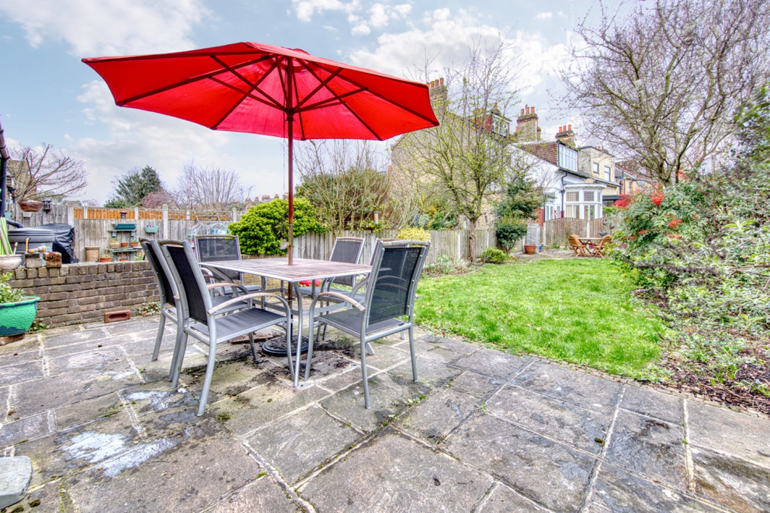 3 bedroom House for Sale Dover Road, Aldersbrook