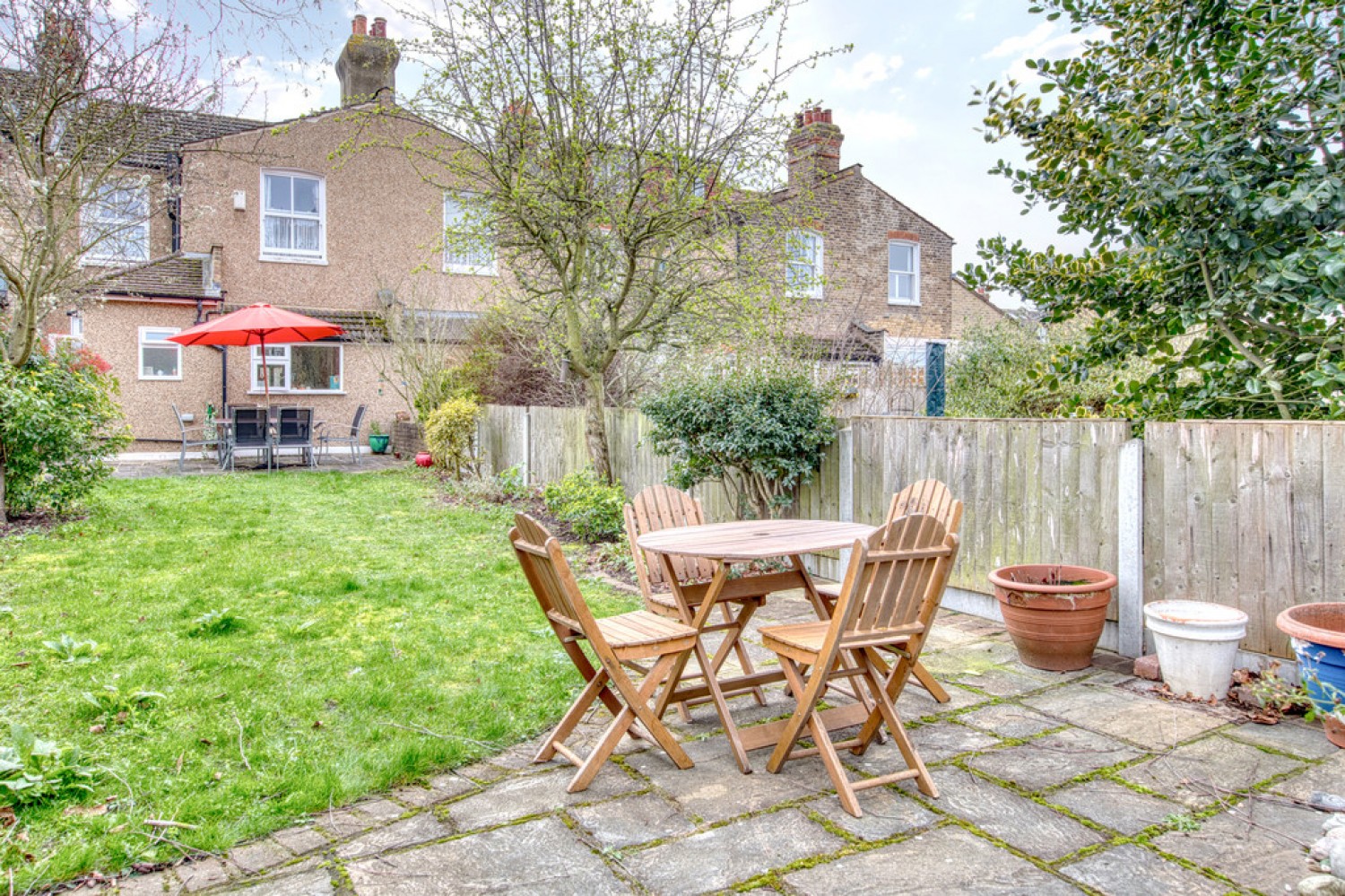 3 bedroom House for Sale Dover Road, Aldersbrook