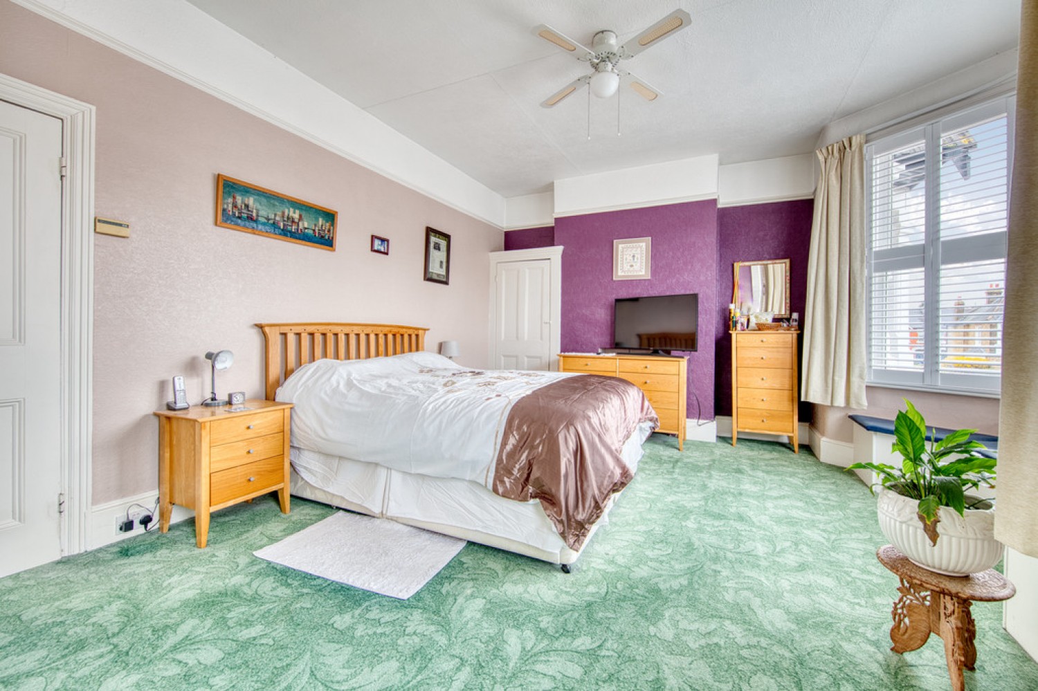 3 bedroom House for Sale Dover Road, Aldersbrook