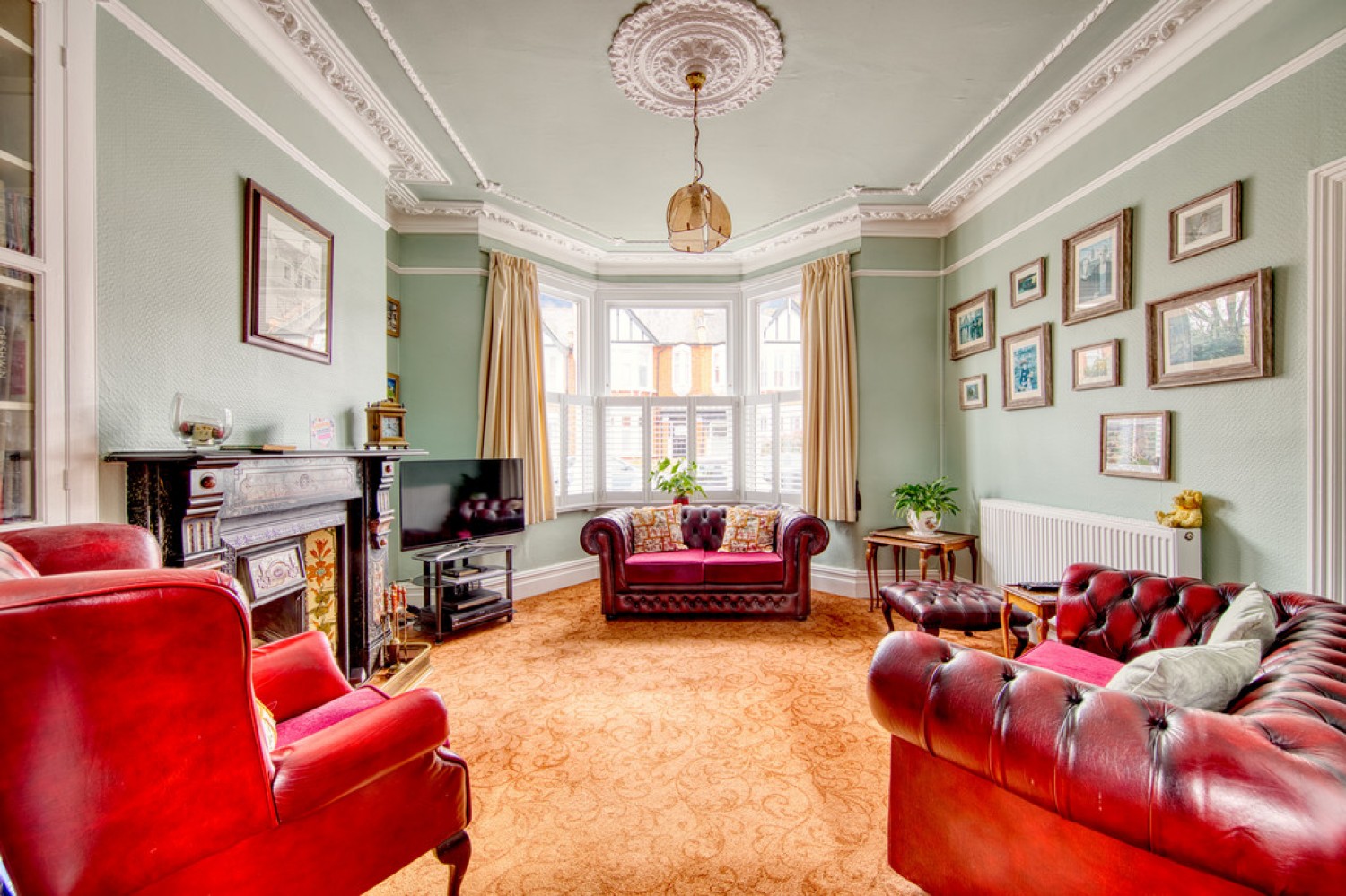 3 bedroom House for Sale Dover Road, Aldersbrook