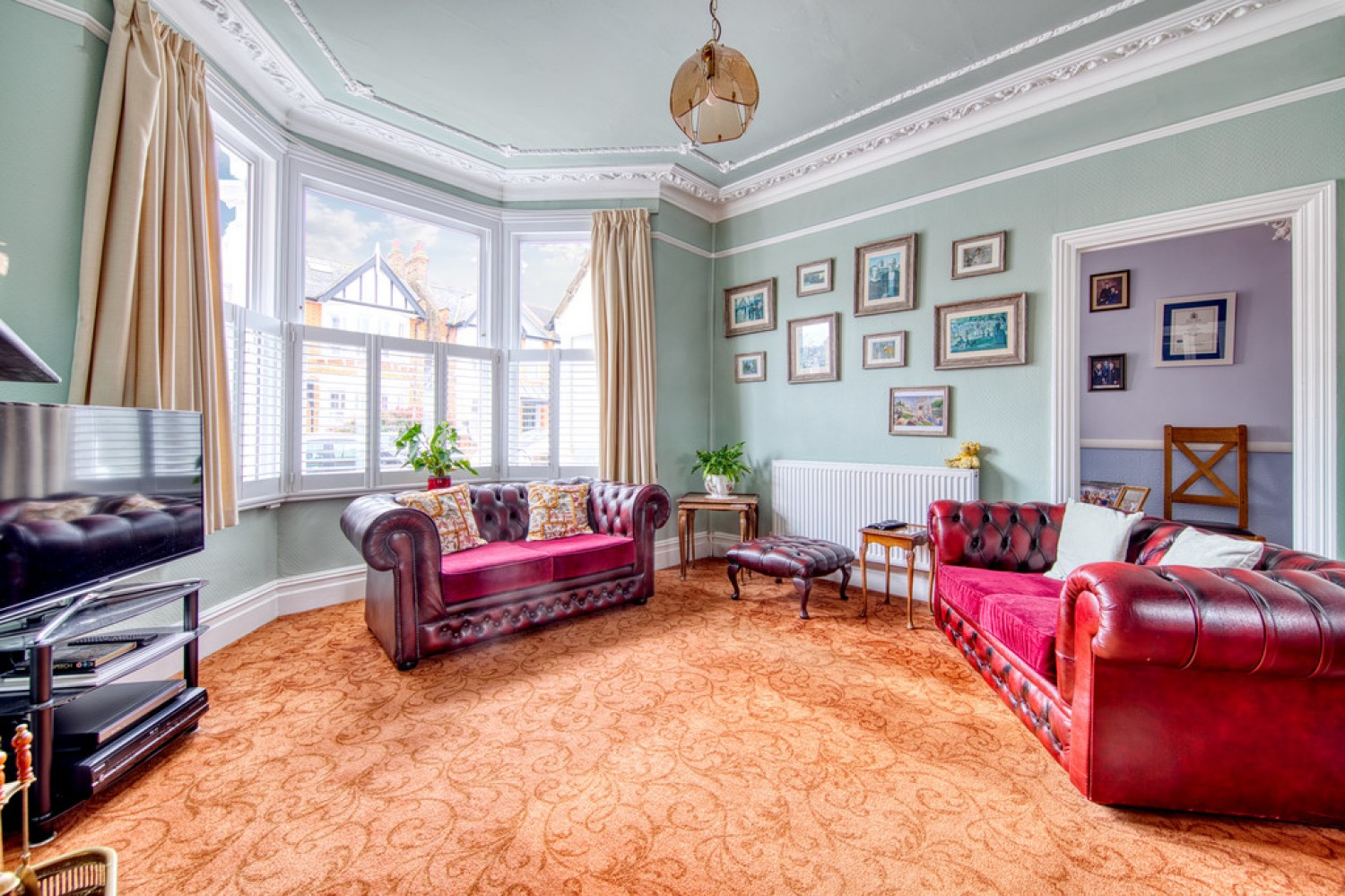 3 bedroom House for Sale Dover Road, Aldersbrook