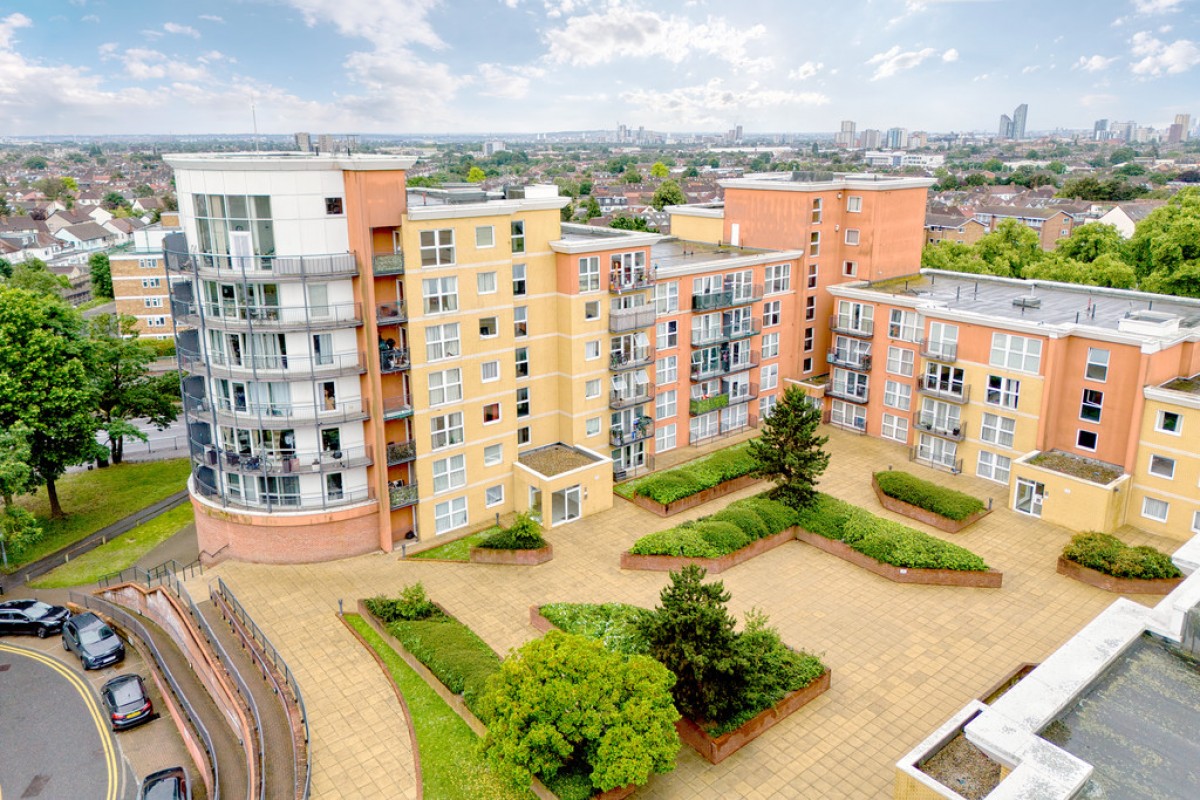 Newbury Central, Essex