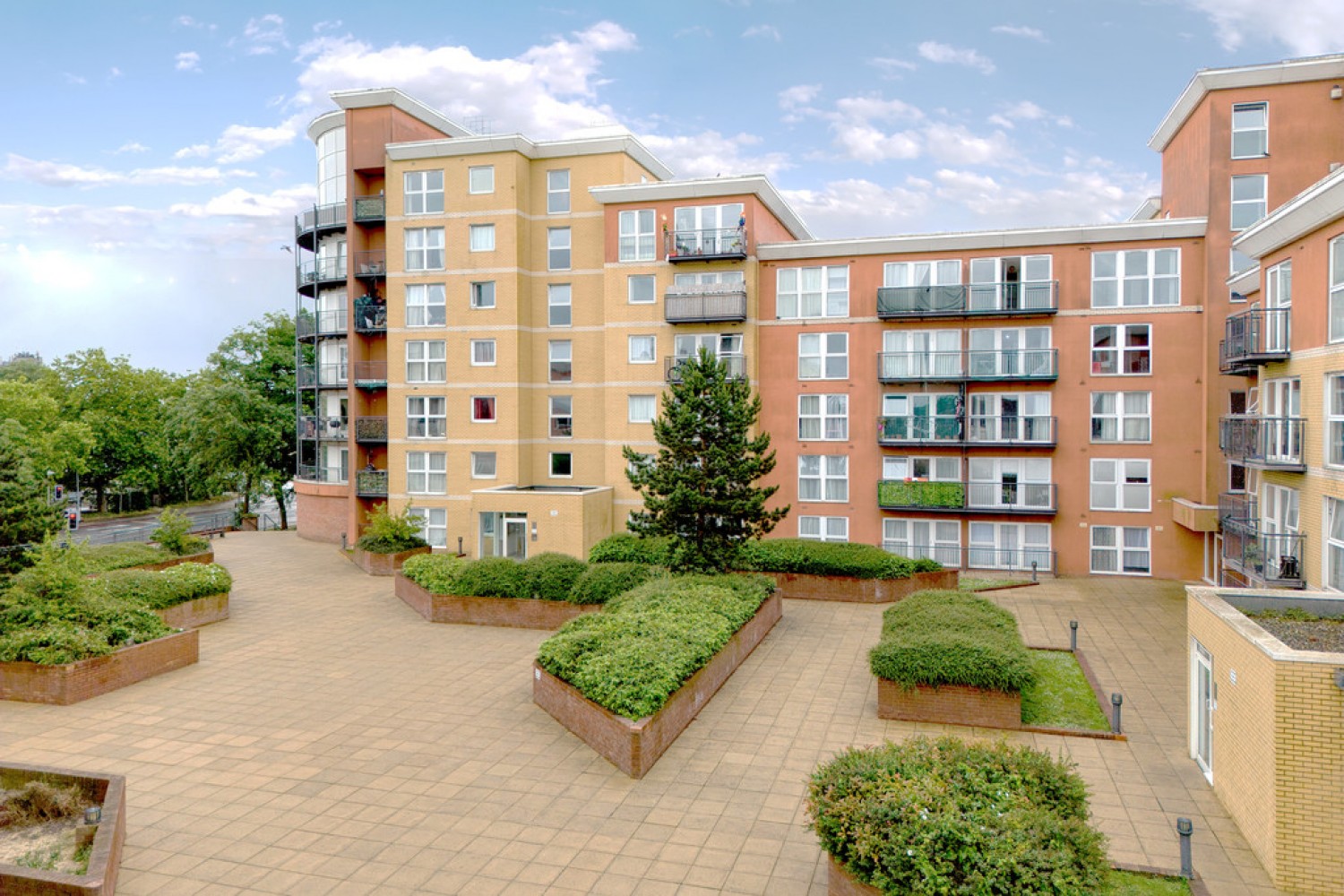 2 bedroom Flat for Letting Newbury Central, Essex