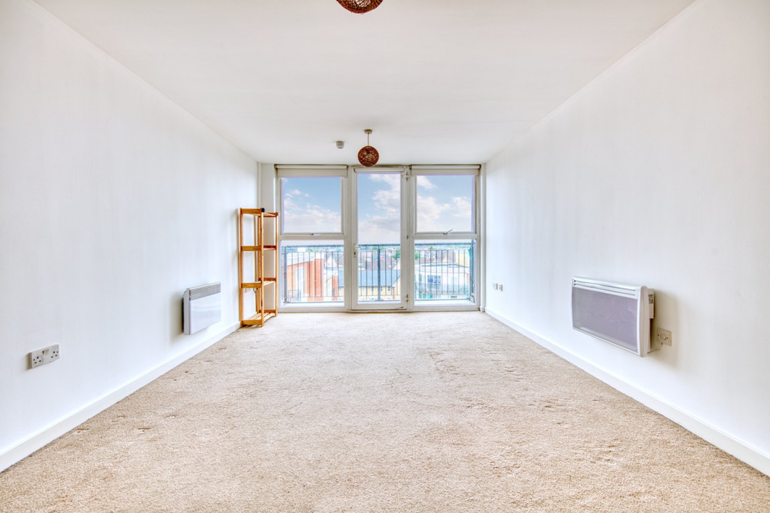 2 bedroom Flat for Letting Newbury Central, Essex