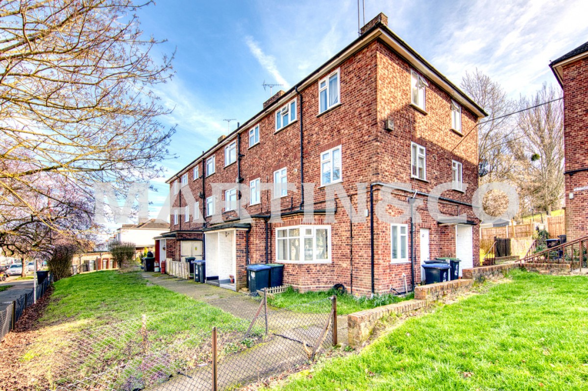 Hillyfields, Loughton