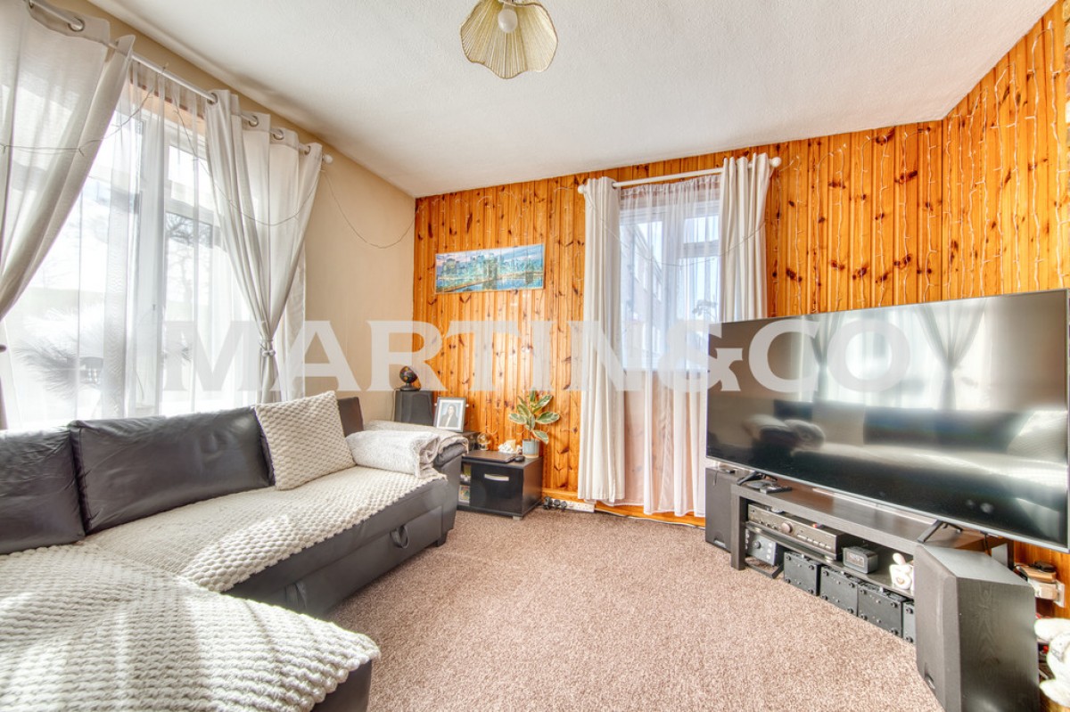 Hillyfields, Loughton