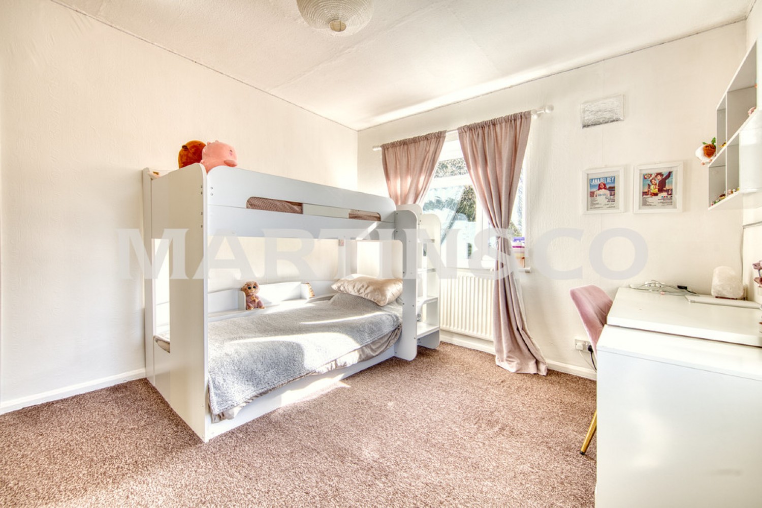 3 bedroom Flat for Letting Hillyfields, Loughton
