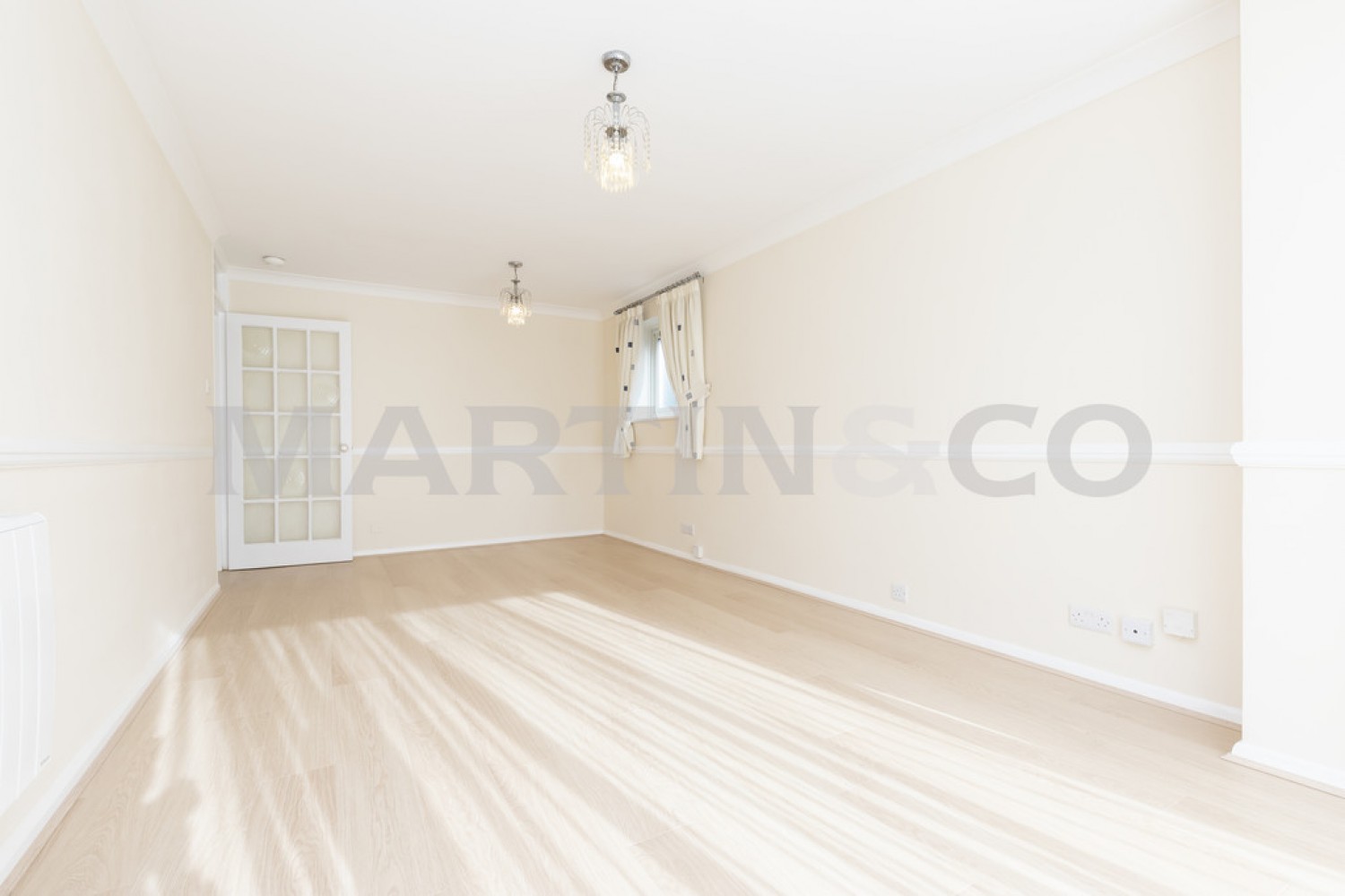 2 bedroom Flat for Letting Dudley Court, New Wanstead, Wanstead