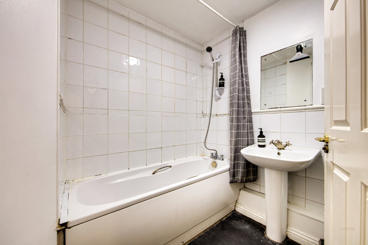 Eastway, London, Hackney