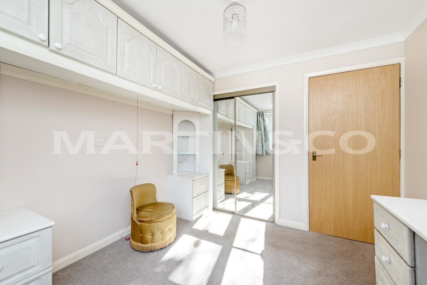 2 bedroom Flat for Sale Westminster Court, Wanstead