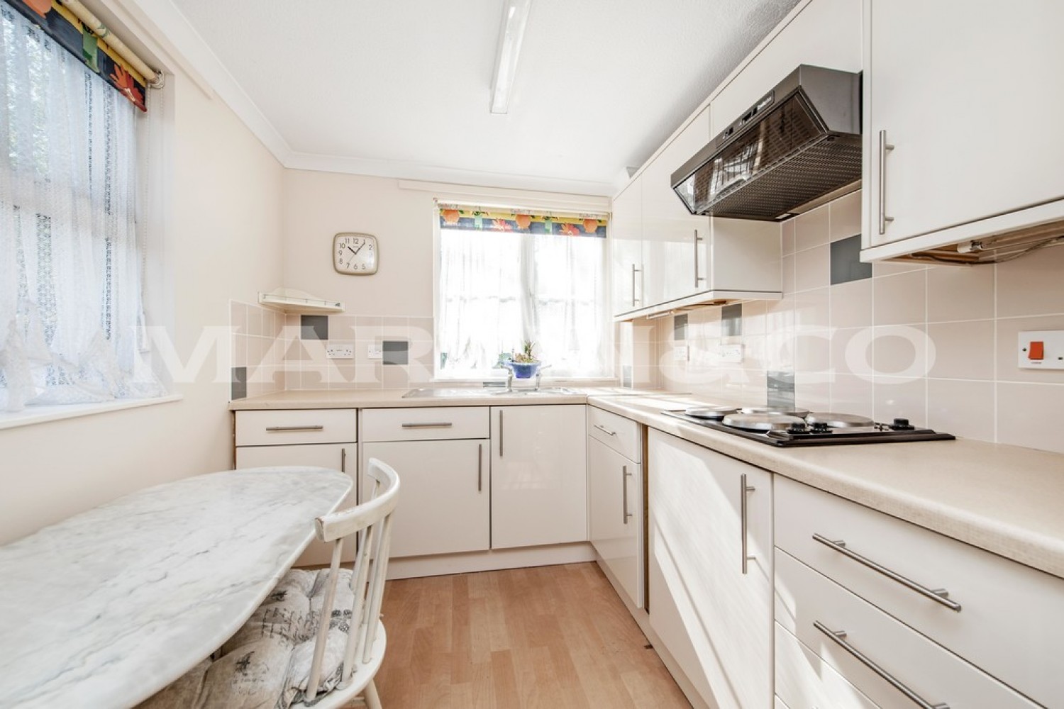 2 bedroom Flat for Sale Westminster Court, Wanstead