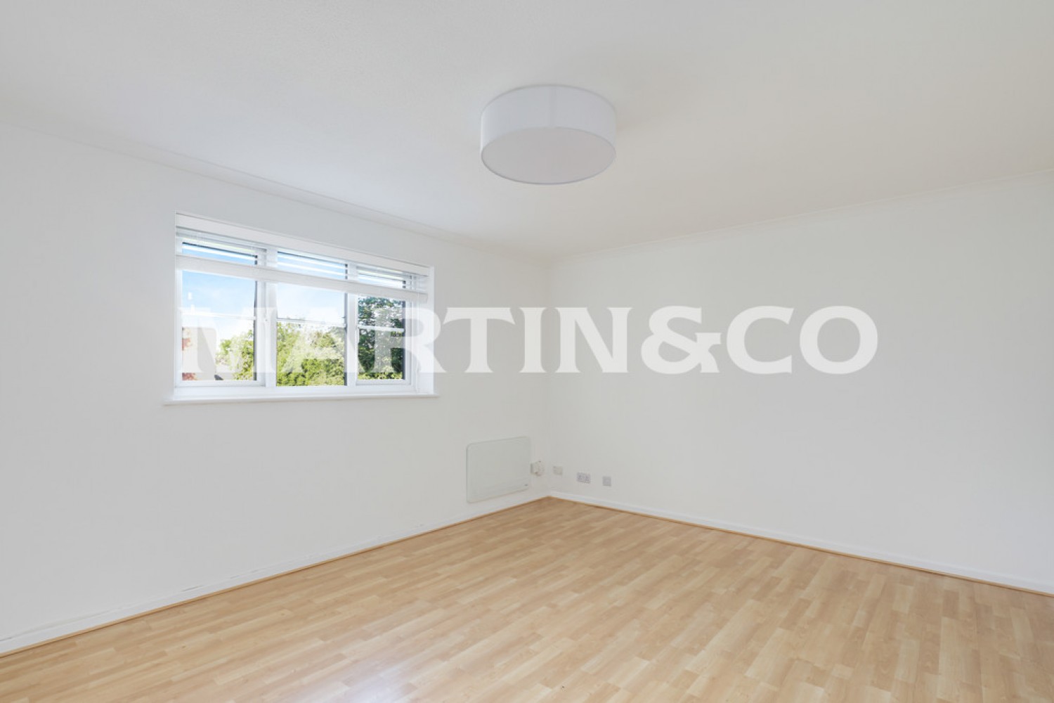 1 bedroom Flat for Letting Grosvenor Road, Wanstead, Redbridge