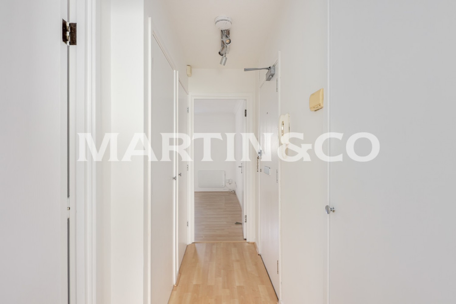 1 bedroom Flat for Letting Grosvenor Road, Wanstead, Redbridge
