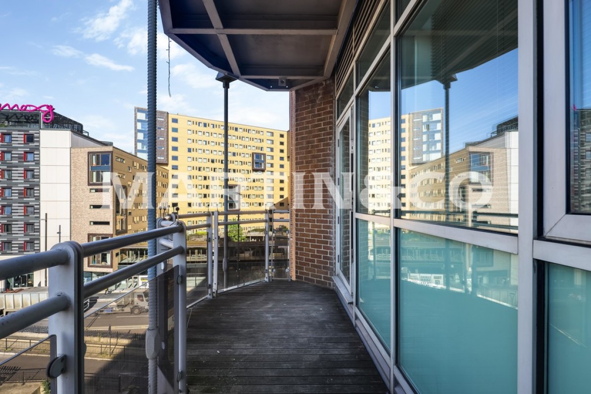 Gerry Raffles Square, Stratford