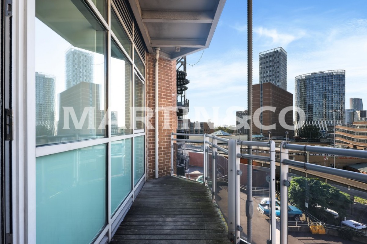 Gerry Raffles Square, Stratford