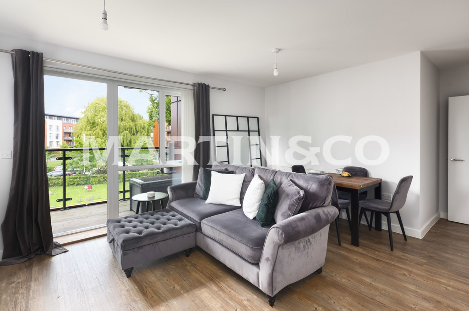 2 bedroom Flat for Sale Wildcary Lane, Harold Wood, Romford