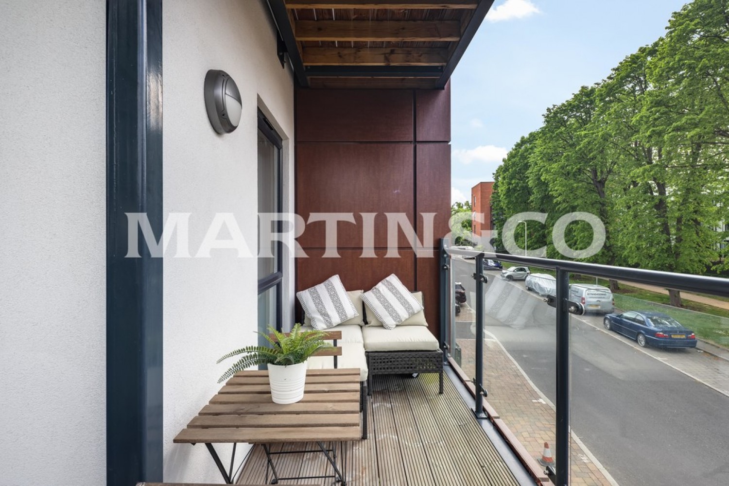 2 bedroom Flat for Sale Wildcary Lane, Harold Wood, Romford