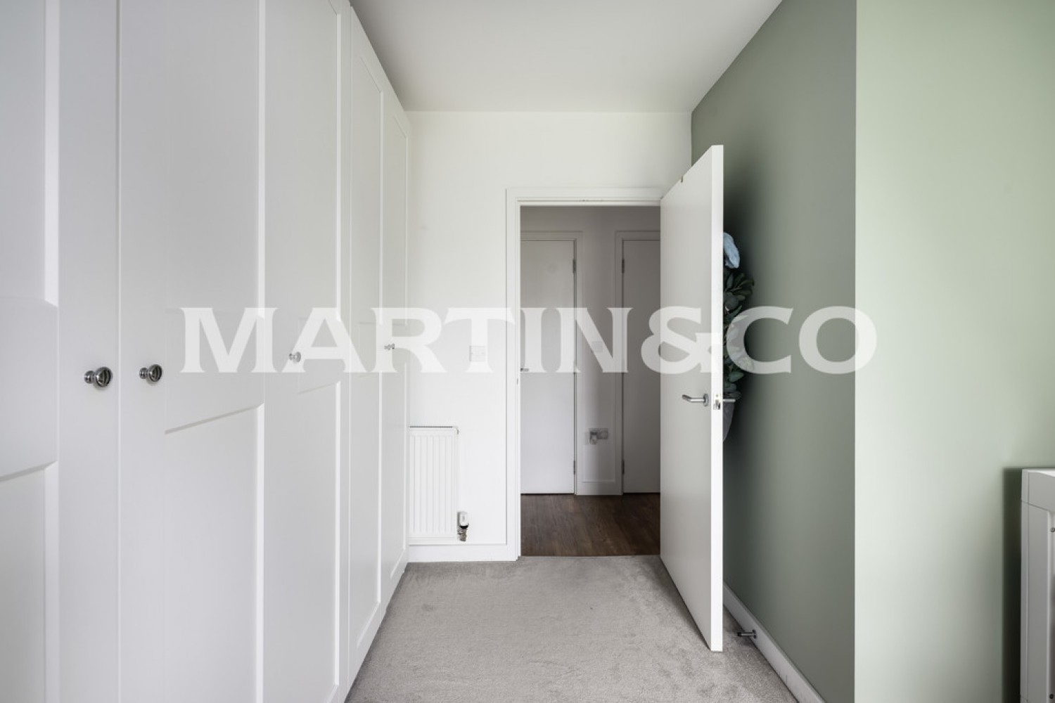 2 bedroom Flat for Sale Wildcary Lane, Harold Wood, Romford