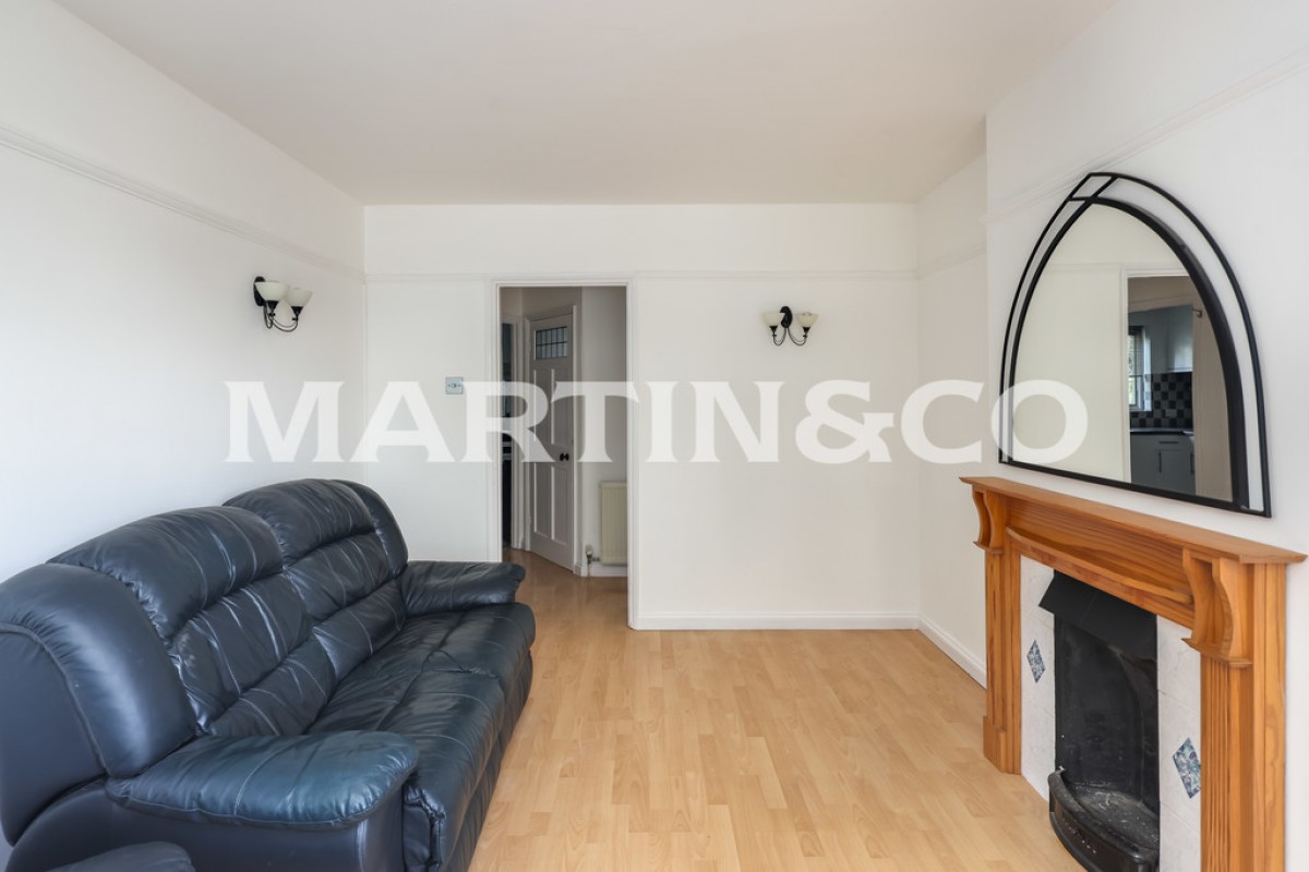Crescent View, Loughton