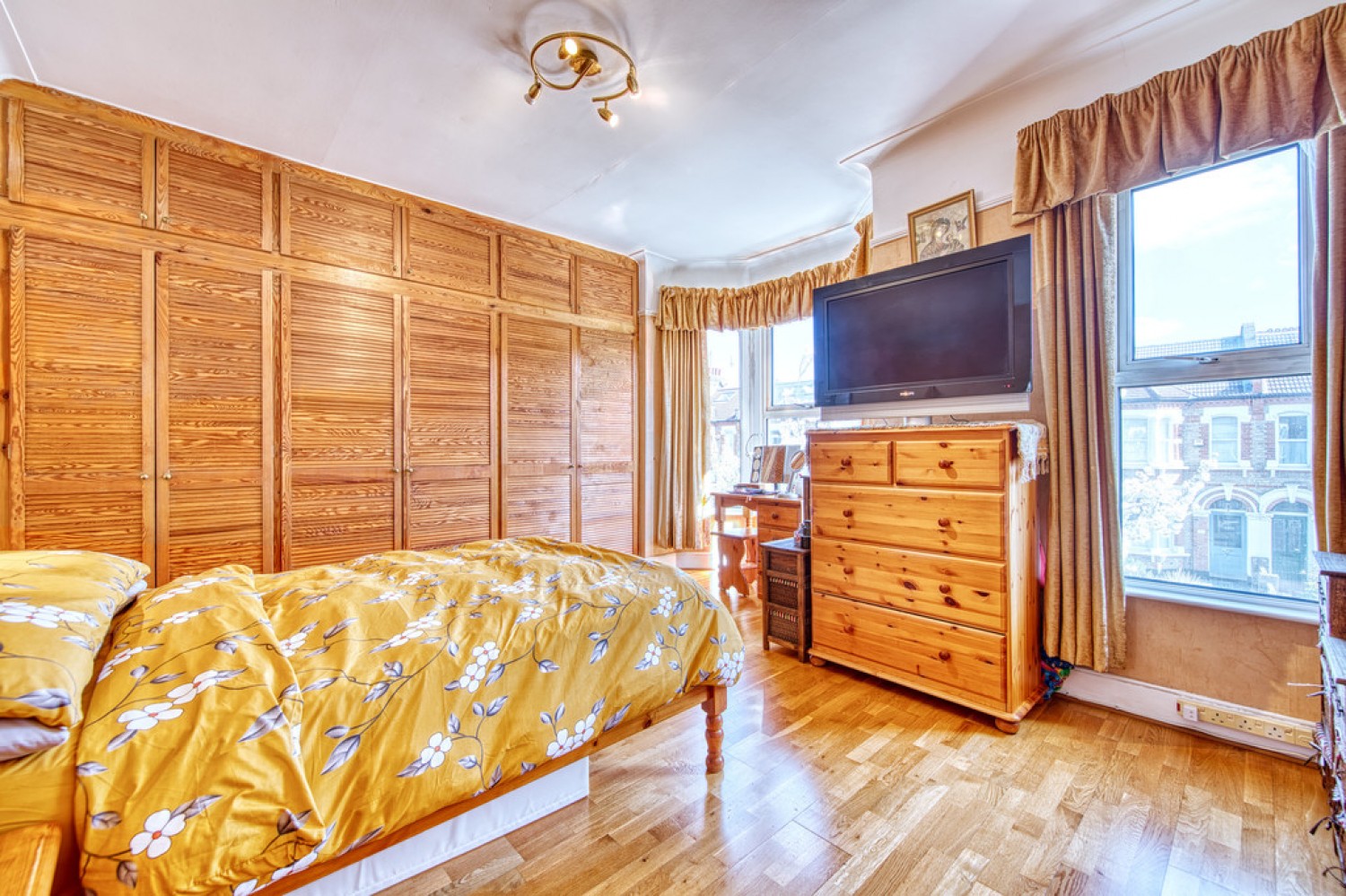 3 bedroom House for Sale Addison Road, Wanstead