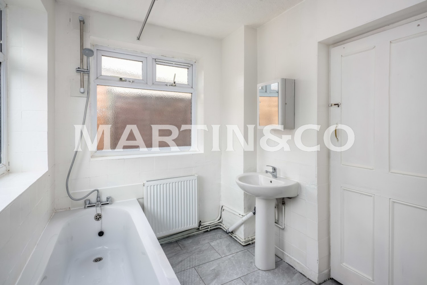 3 bedroom House in Cheyneys Road, Leytonstone