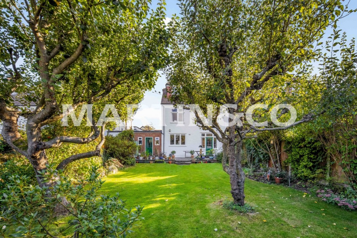 Overton Drive, Wanstead, london