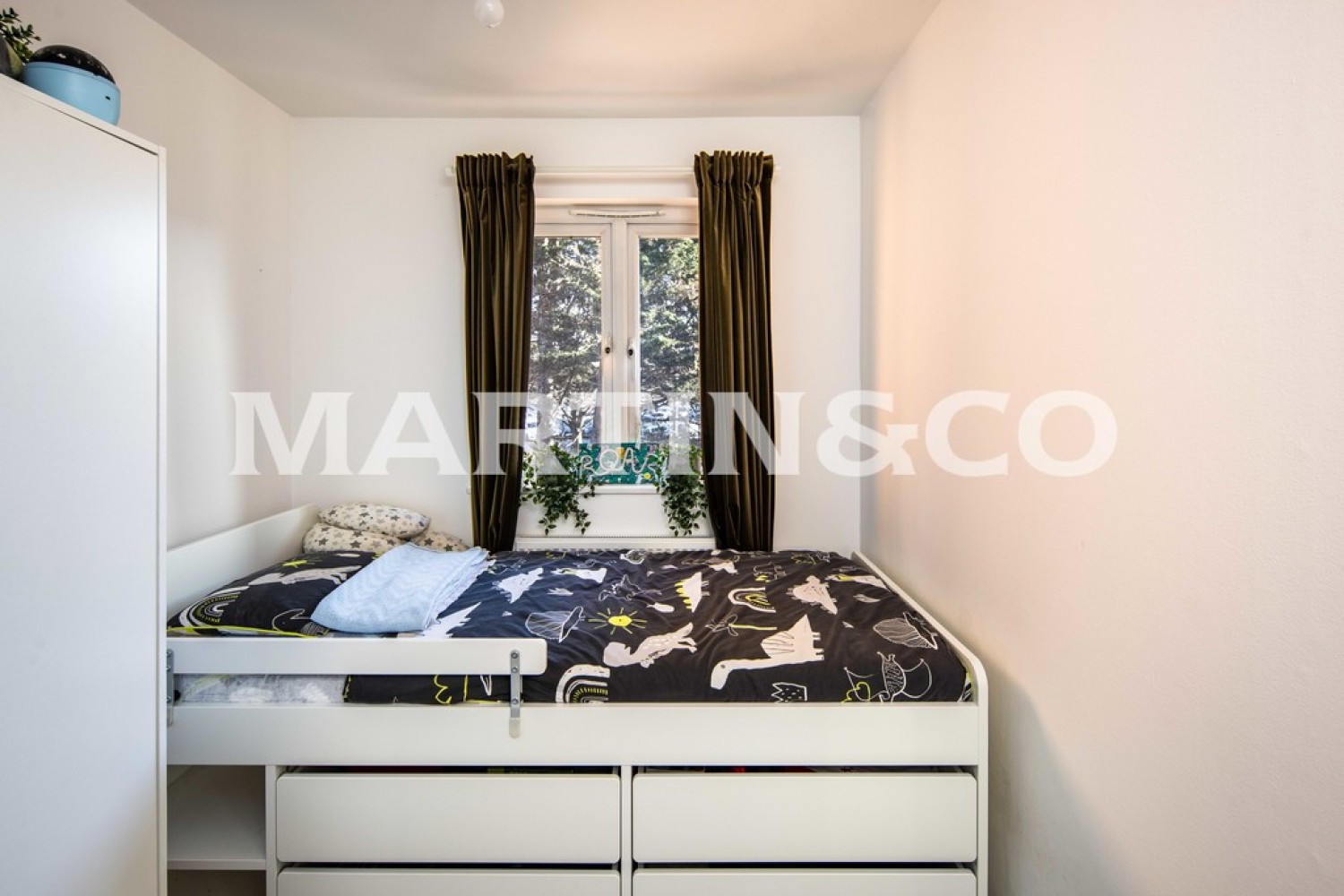 3 bedroom House for Letting Hookstone Way, Woodford