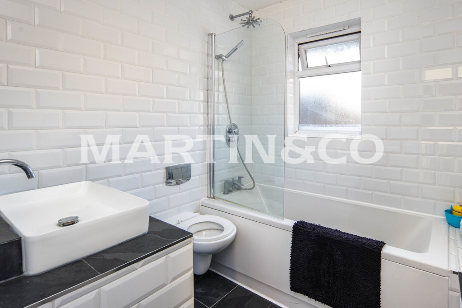 3 bedroom House for Letting Hookstone Way, Woodford