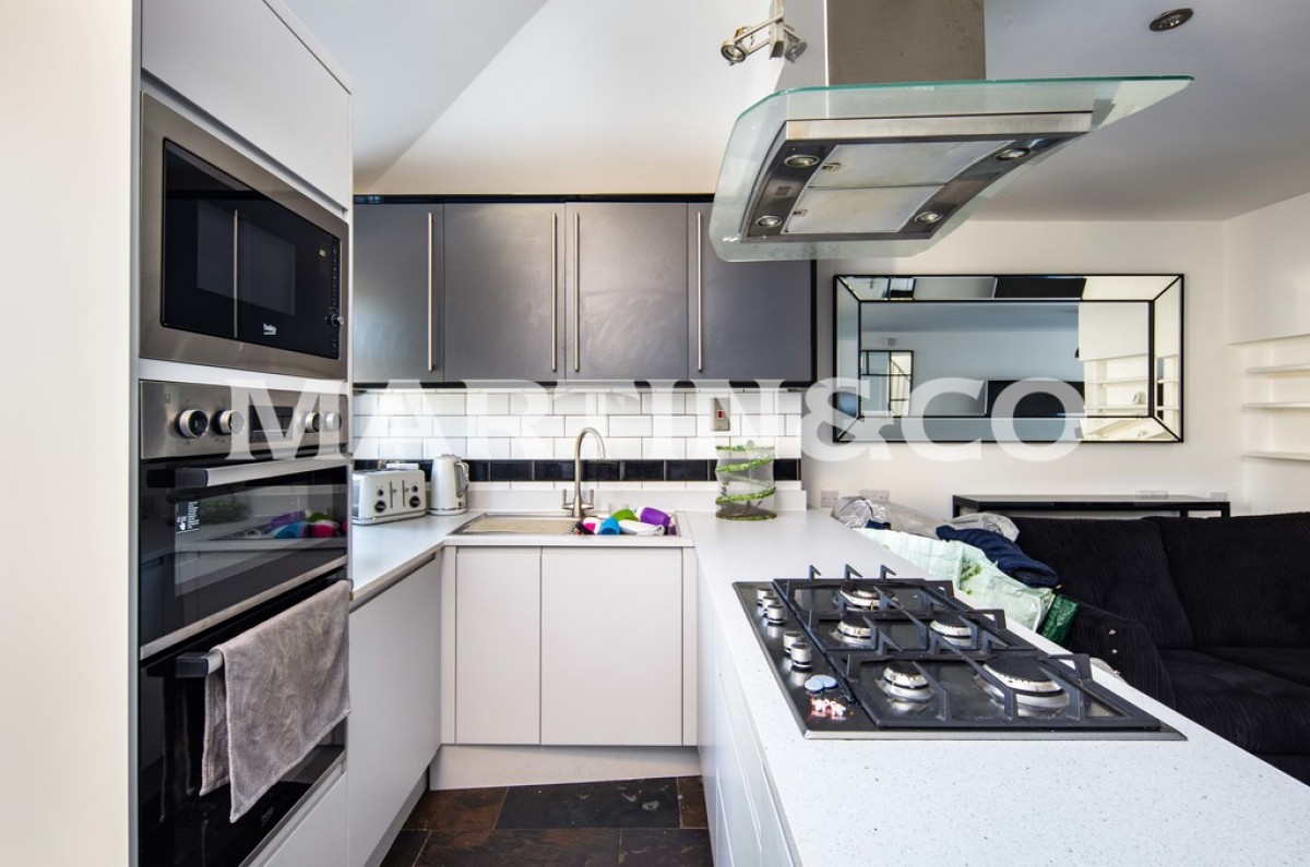 Hookstone Way, Woodford