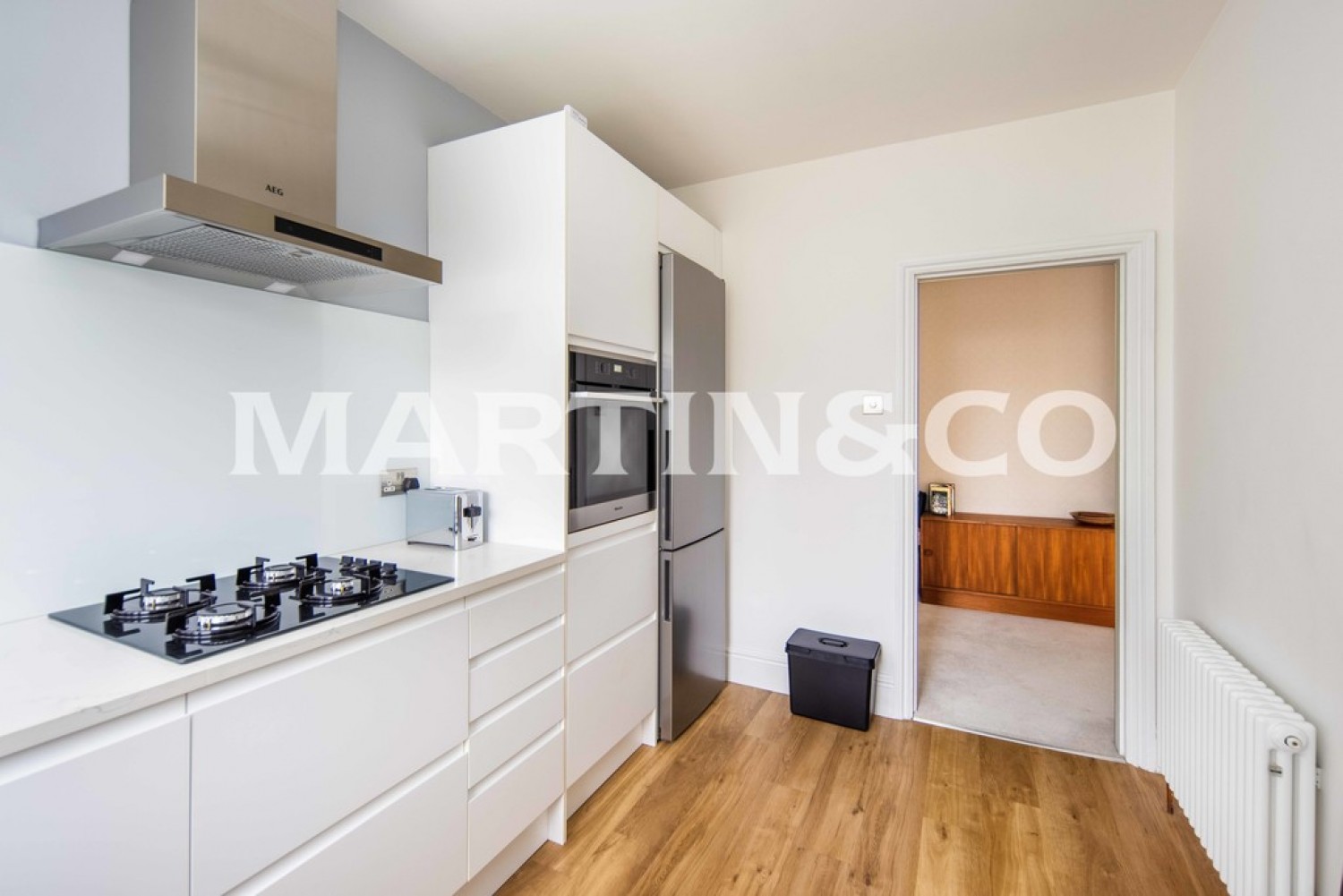 2 bedroom Flat in Hainualt Court , Walthamstow