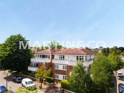 Penthouse Apartment, Syon Court, The Avenue