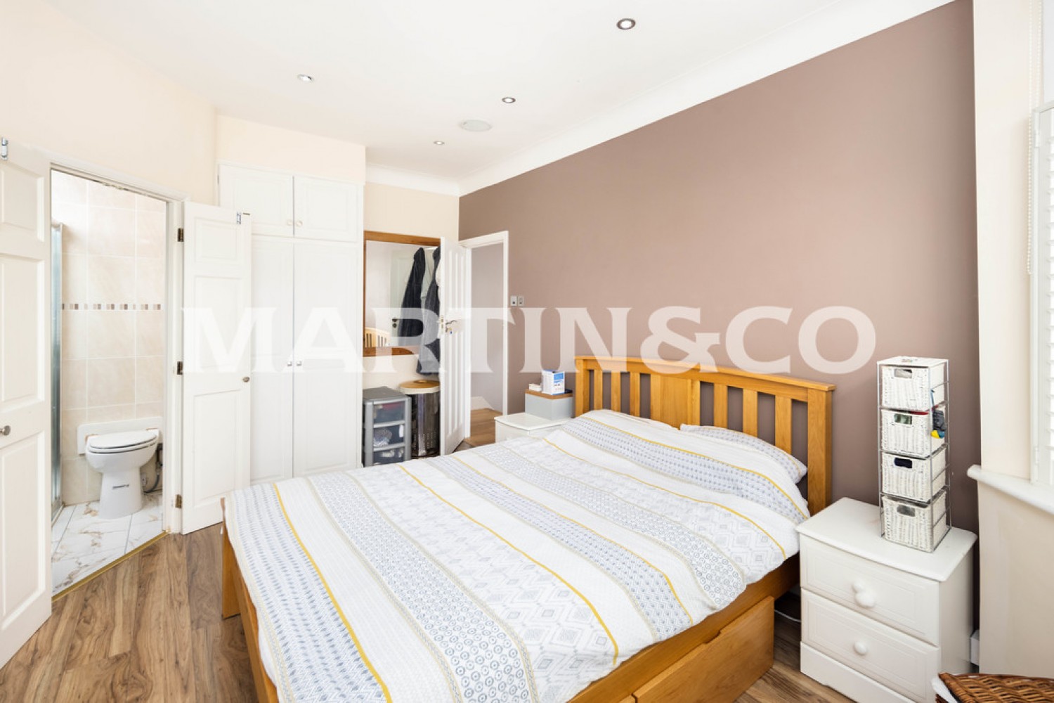 4 bedroom House for Sale Langley Drive, Wanstead