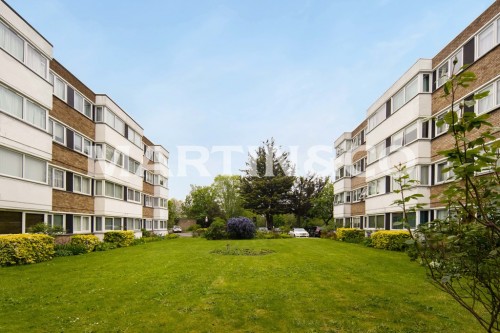 Aldersbrook, London
