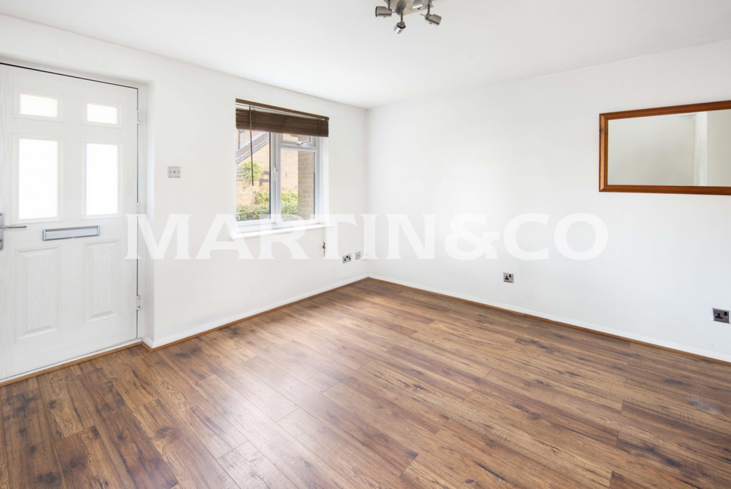 1 bedroom Flat for Letting Osprey Close, Wanstead