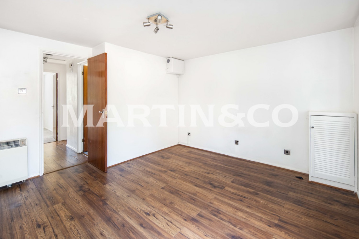 1 bedroom Flat for Letting Osprey Close, Wanstead