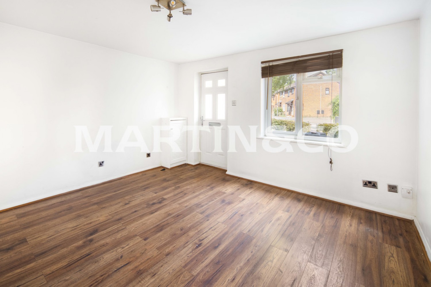1 bedroom Flat for Letting Osprey Close, Wanstead