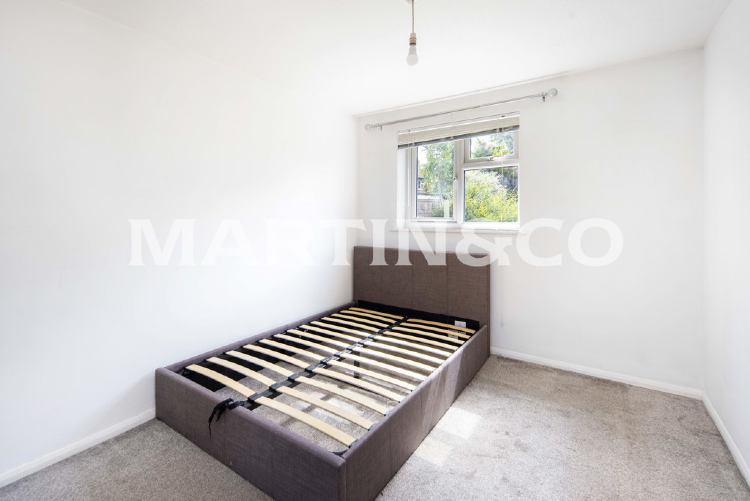 1 bedroom Flat for Letting Osprey Close, Wanstead