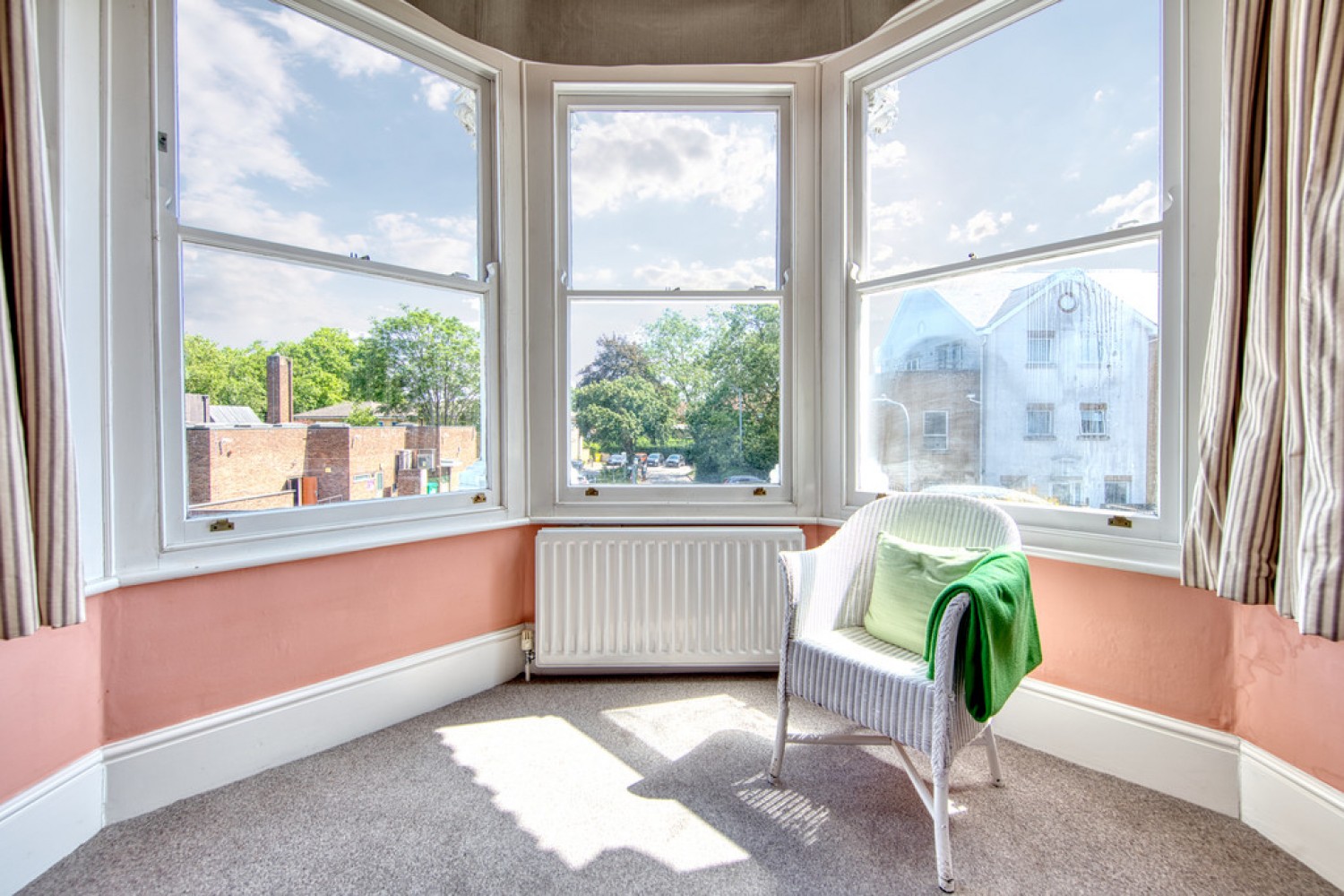 4 bedroom House for Sale Spratt Hall Road, Wanstead