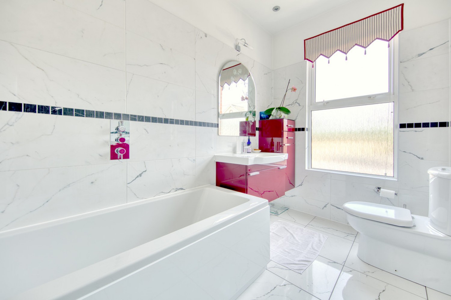 4 bedroom House for Sale Spratt Hall Road, Wanstead