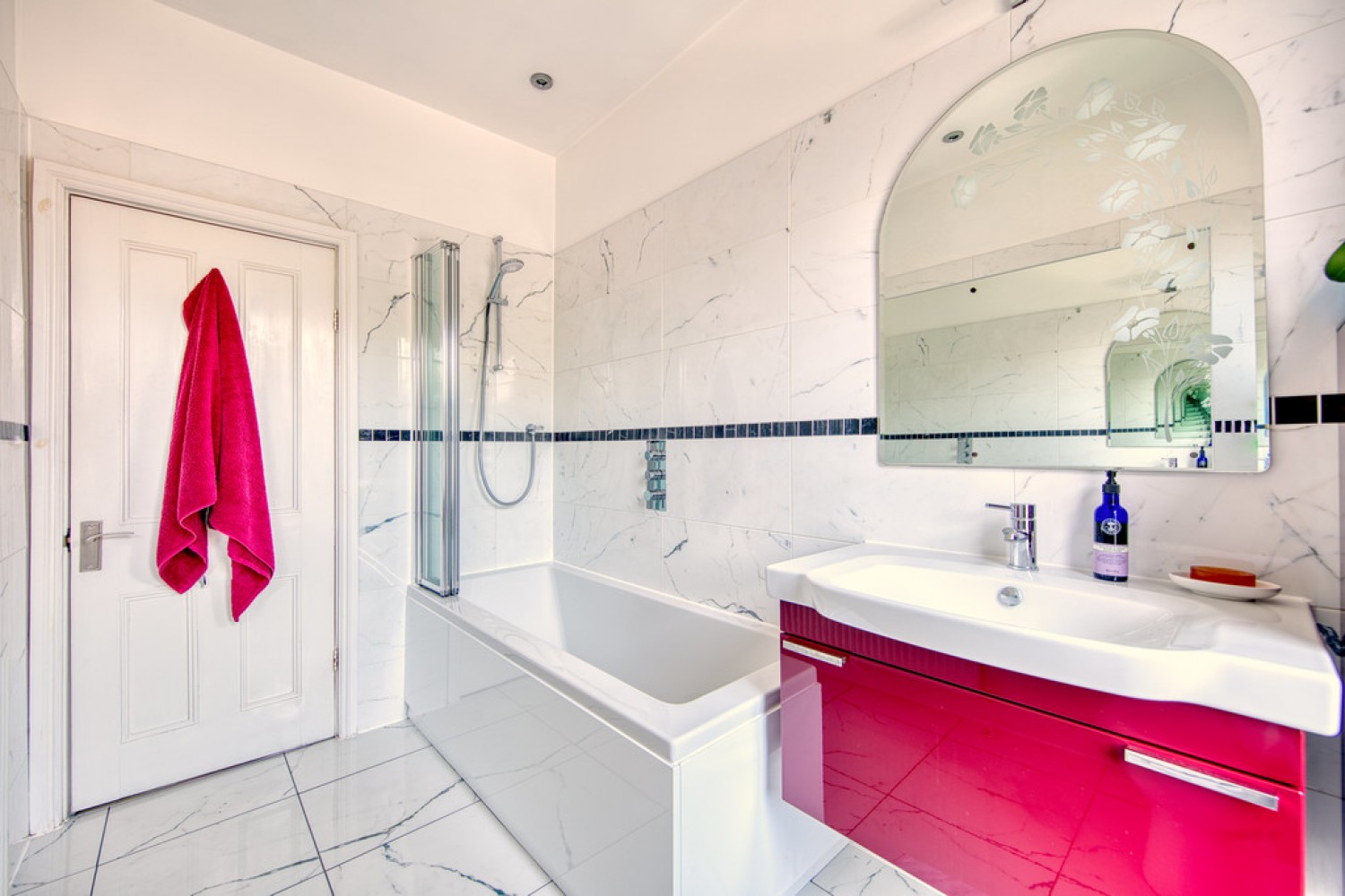 4 bedroom House for Sale Spratt Hall Road, Wanstead